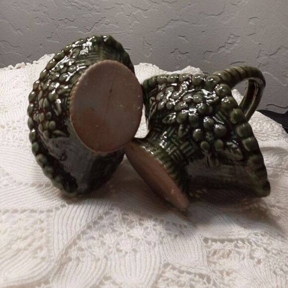 Small Green Baskets with fruit design on the sides ~Vintage~ Possible Shawnee - Picture 7 of 8